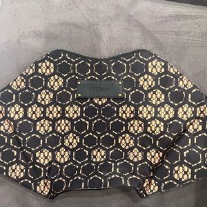Alexander McQueen De-Manta Honeycomb Clutch Nag